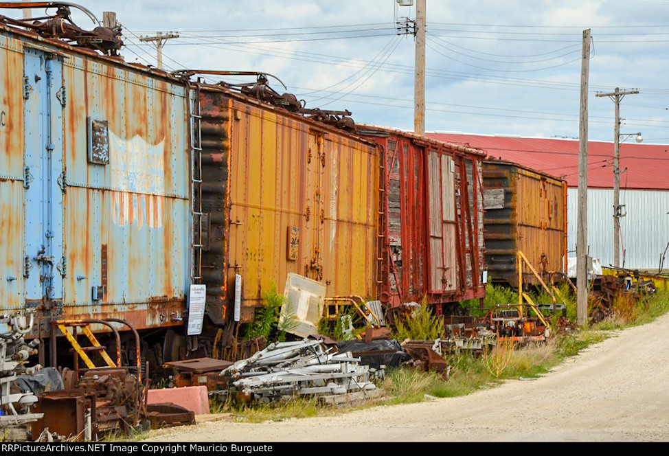 URTX Ice Refrigerator Cars